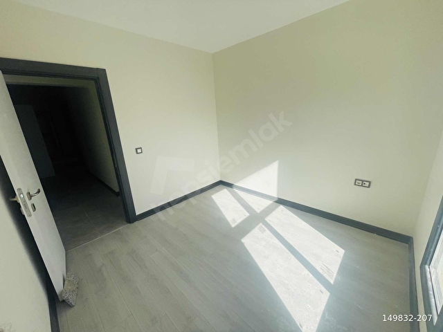 GÜÇ EMLAKTAN SATILIK DEPREMZE DE KONUTU 3+1 DAİRE - Görsel 3