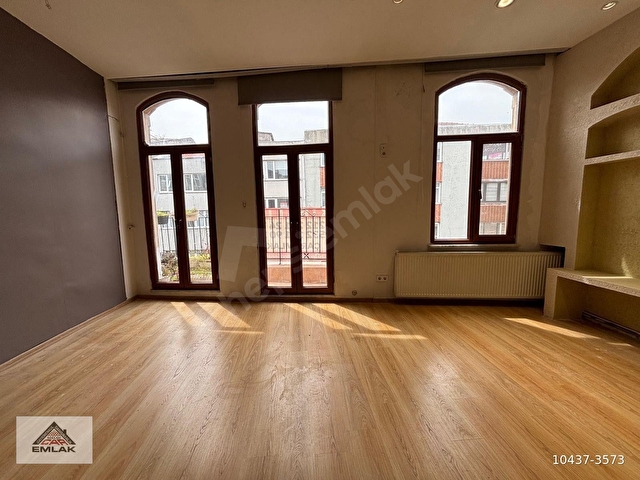 NİŞANTAŞI RUMELİ CADDESİNDE TARİHİ BİNADA 5+1 175M2 KİRALIK DAİRE - Görsel 16
