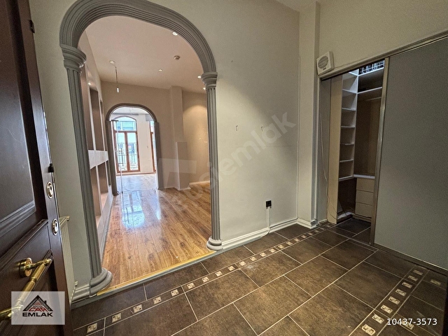 NİŞANTAŞI RUMELİ CADDESİNDE TARİHİ BİNADA 5+1 175M2 KİRALIK DAİRE - Görsel 6