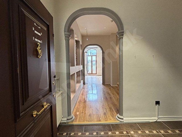 NİŞANTAŞI RUMELİ CADDESİNDE TARİHİ BİNADA 5+1 175M2 KİRALIK DAİRE - Görsel 10