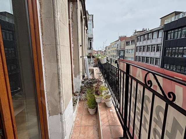 NİŞANTAŞI RUMELİ CADDESİNDE TARİHİ BİNADA 5+1 175M2 KİRALIK DAİRE - Görsel 21