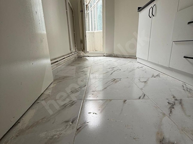 MEYDANA 1 DK OTELLER YANI İÇİ YAPILI BALKONLU ARAKAT GÜNEY CEPHE - Görsel 23