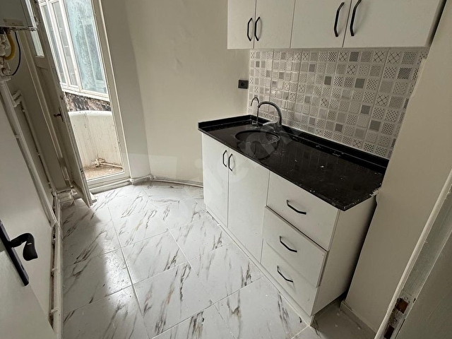 MEYDANA 1 DK OTELLER YANI İÇİ YAPILI BALKONLU ARAKAT GÜNEY CEPHE - Görsel 24
