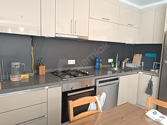 KADIKÖY CANAN SK 1+1 FULL EŞYALI YENİ BİNA ARAKAT BALKON KİRALIK - Görsel 5