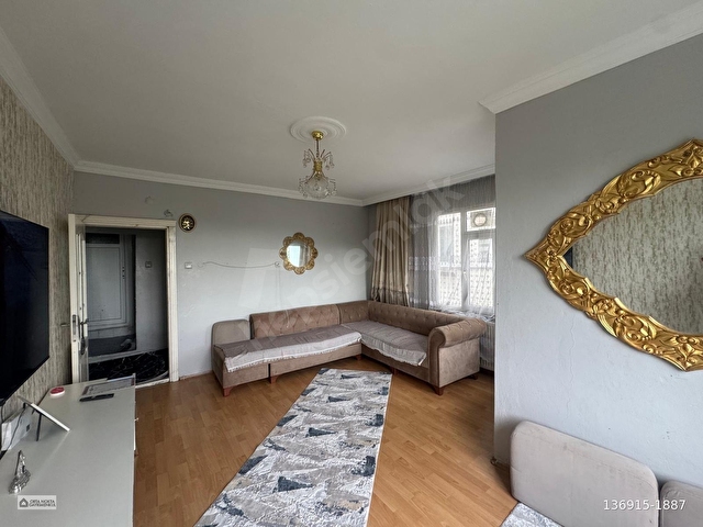 BAYRAMPAŞA CEVATPAŞADA SATILIK ARA KAT 1+1 DAİRE - Görsel 2