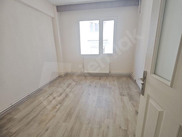 GÖZTEPE METRO İSTASYONU YAKINI KÖŞE CEPHELİ BAKIMLI 3+1 ARAKAT - Görsel 23