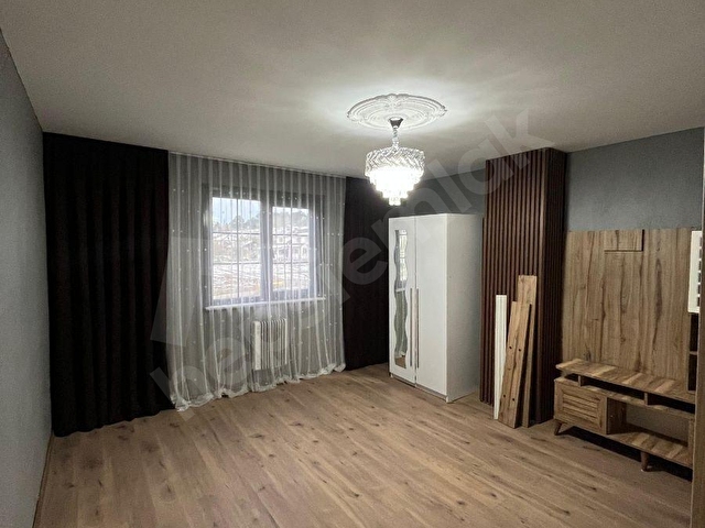 KÜTAHYA/ALTINTAŞ 807 m² ARSA İÇİNDE 300 m² FUL TADİLATLI VİLLA - Görsel 15
