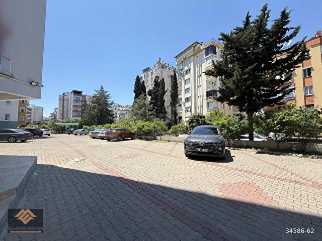 YEŞİLBAHÇEDE 3 BALKONLU EBEVEYN BANYOLU SATILIK 3+1 DAİRE - Görsel 6