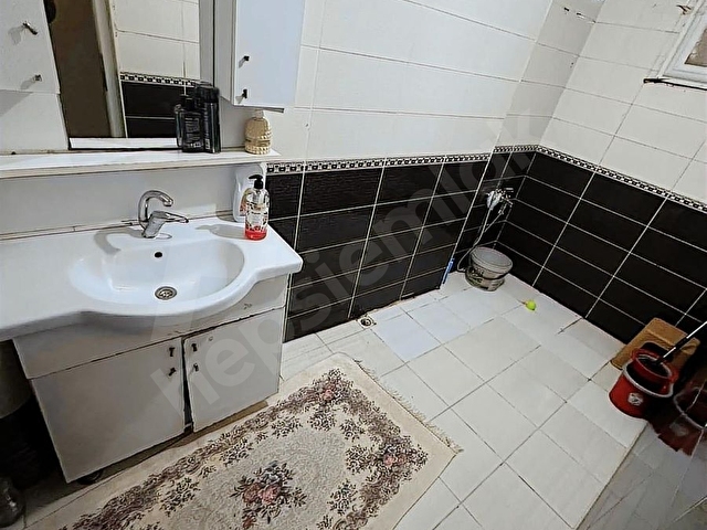 BAĞCILAR GÖZTEPEDE SATILIK 2+1 115m2 KULLANIŞLI DAİRE!!! - Görsel 18