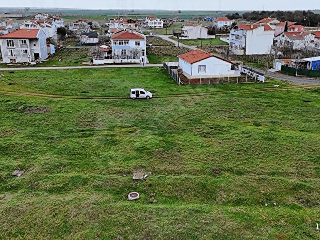 UTKU EMLAKTAN B.ESKİ KURTULUŞ MAH. 418M2 TEK TAPU MÜSTAKİL ARSA - Görsel 2