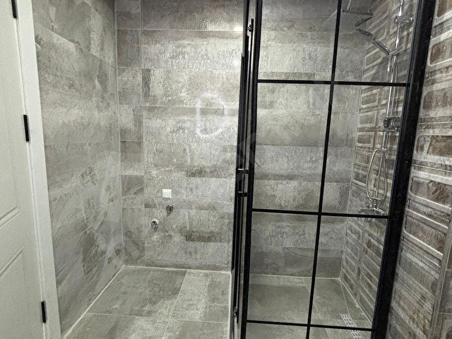 ESTORIADAN ADLİYE YAKINI ASANSÖRLÜ ARA KAT LÜKS 2+0 SIFIR DAİRE - Görsel 23