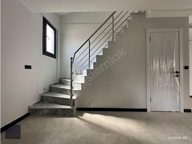 Seferihisarın  Doğanbeyde Denize Plaja 300 Metre mesafede 3+1 Yazlık Villa / YETKİLİ PORTFÖY - Görsel 16