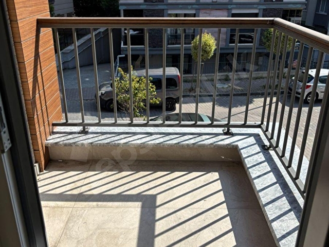 BAHÇELİEVLERDE 3+1 110 M2 ASANSÖRLÜ KOMBİLİ KİRALIK DAİRE - Görsel 12