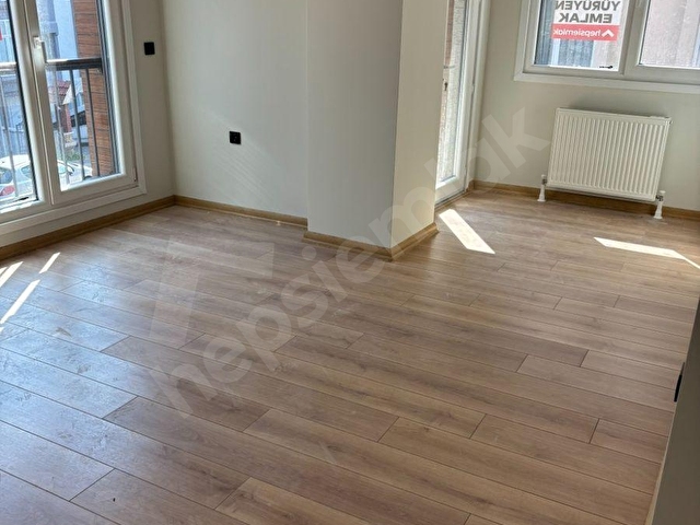 BAHÇELİEVLERDE 3+1 110 M2 ASANSÖRLÜ KOMBİLİ KİRALIK DAİRE - Görsel 3