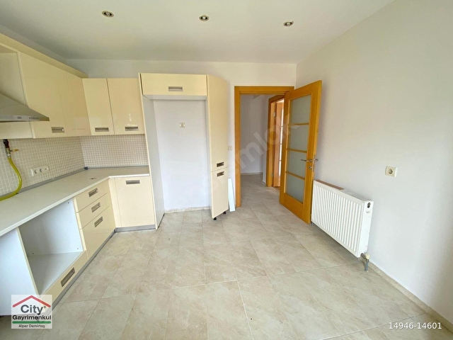 GÖZTEPE MEDİKAL PARK ARKASI, EBEVEYNLİ, BALKONLU, 145M2 , 3+1 - Görsel 9