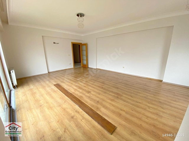 GÖZTEPE MEDİKAL PARK ARKASI, EBEVEYNLİ, BALKONLU, 145M2 , 3+1 - Görsel 3