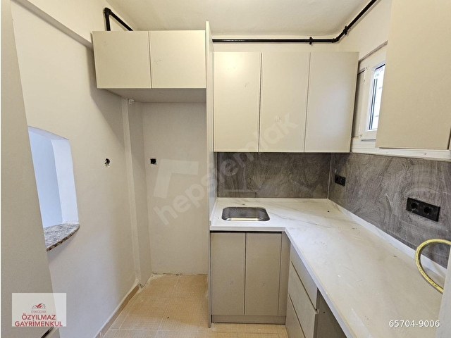 Bağlarbaşında Nezih Semtte 2+1 *BOŞ* İçi Yapılı Fırsat Daire - Görsel 27