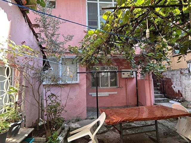 ÜSKÜDAR BURHANİYEDE 383 M2 ARSA İÇERİSİNDE İKİ BAĞIMSIZ BÖLÜM - Görsel 2