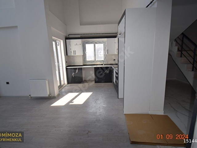 TECEDE EMSALİ BULUNMAYAN, TAKASA UYGUN DUBLEKS DAİRE - Görsel 3