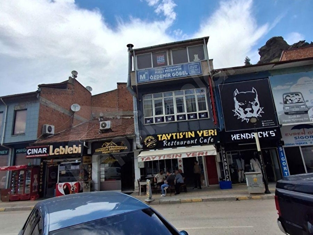 OSMANCIKTA ESKİ BELEDİYE KARŞISI A.MENDERES CADDESİNDE 70 M2 GENİŞ DÜKKAN - Görsel 13