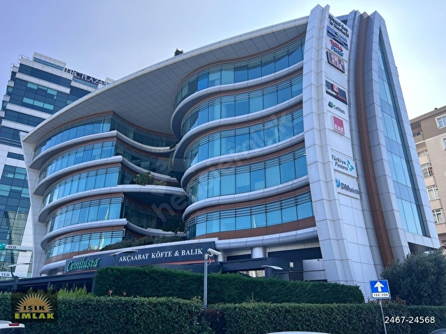 MALTEPE E-5 TE METRO YA YAKIN 444m2 MERKEZİ KONUMLU PLAZA KATI
