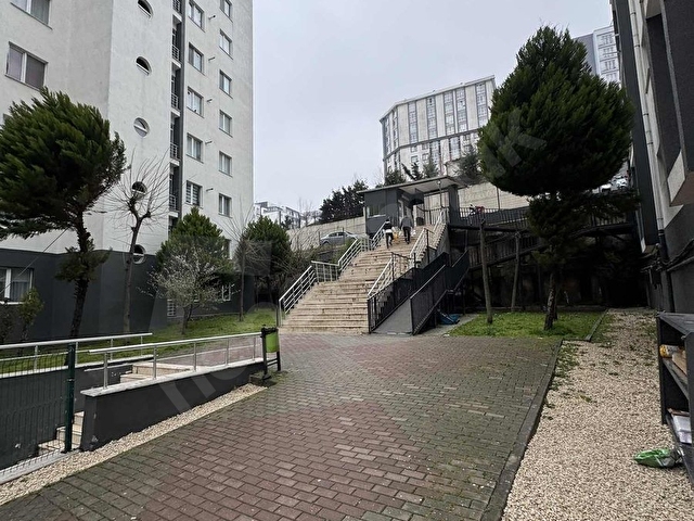GÜVENLİKLİ,BAHÇELİ VE OTOPARKLI AİLE SİTESİNDE SATILIK 2+1 - Görsel 9