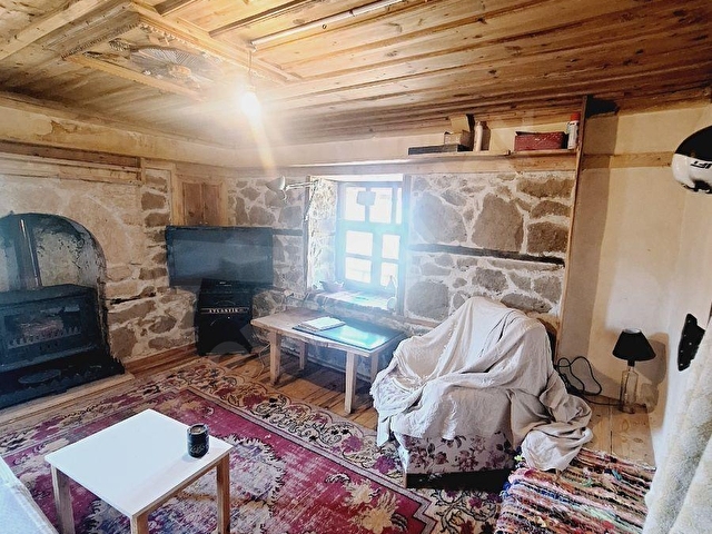 ÇANAKKALE MERKEZ KİRAZLI KÖYÜNDE SATILIK BAHÇELİ YIĞMA TAŞ EV - Görsel 20