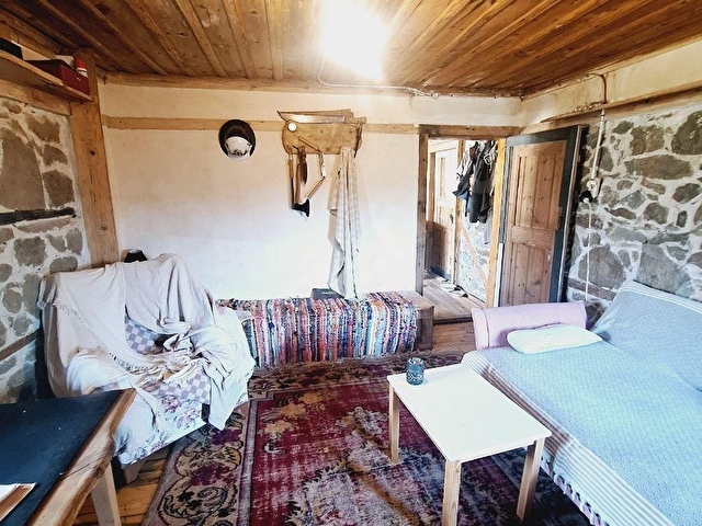ÇANAKKALE MERKEZ KİRAZLI KÖYÜNDE SATILIK BAHÇELİ YIĞMA TAŞ EV - Görsel 15