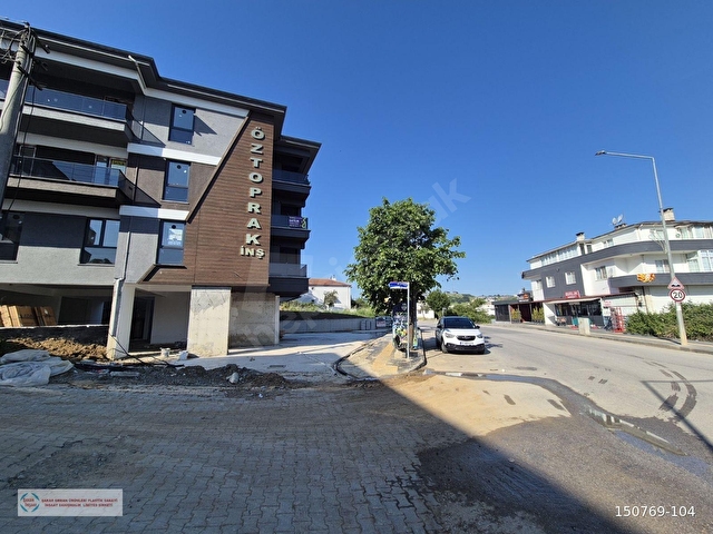 YALOVA MERKEZDE YOLA CEPHE YATIRIMLIK FIRSAT DAİRE
