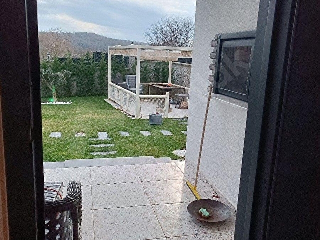ÇATALÇA İHSANİYEDE KÖYE YAKIN 1 DÖNÜM İÇİNDE LÜKS EŞYALI SATILIK YAZLIK - Görsel 23