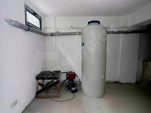 BAŞKENT OTO SAN.DE KÖŞE BAŞI, 325 M2 KOMPLE KİRALIK BİNA - Görsel 3