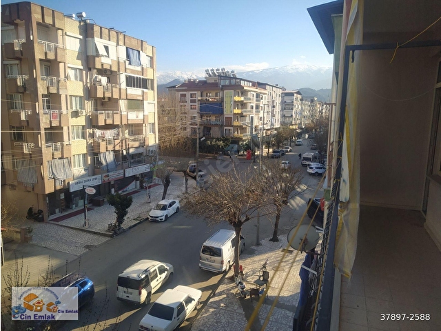 Salihli Cin Emlaktan Cumhuriyet Mah Menderes Cad Üzerinde Kiralık 2+1 4 Kat Sobalı Daire - Görsel 2