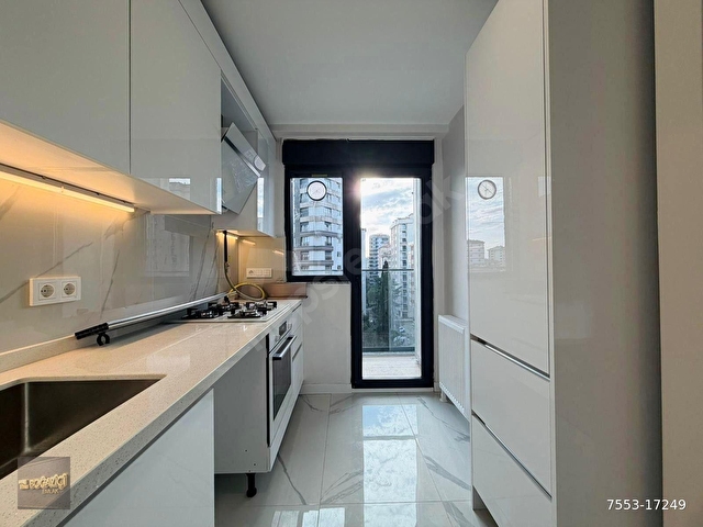 BOSTANCIDA SİTE İÇERİSİNDE GÜVENLİKLİ, HAVUZLU 85m2 2+1 BOŞ DAİRE - Görsel 6