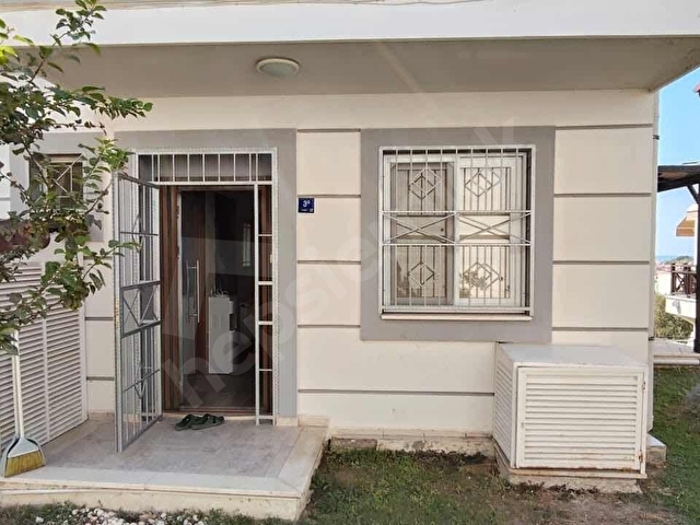 KUŞADASI KARAOVA MERKEZDE HAVUZLU SİTEDE ACİL KİRALIK VİLLA - Görsel 13