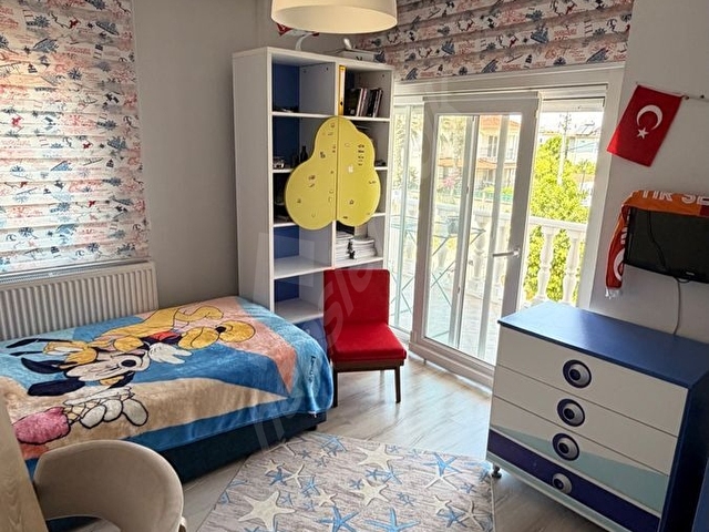 Sahibinden Havuzlu Tripleks Villa - Görsel 23