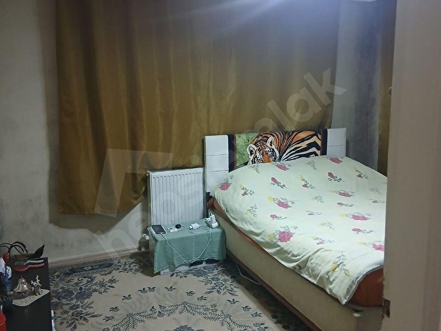Şebnem Emlak,tan Hortumcu Sk.1+1+ Hol 70 m2 giriş kat Satılık daire ( DOLU ) - Görsel 3