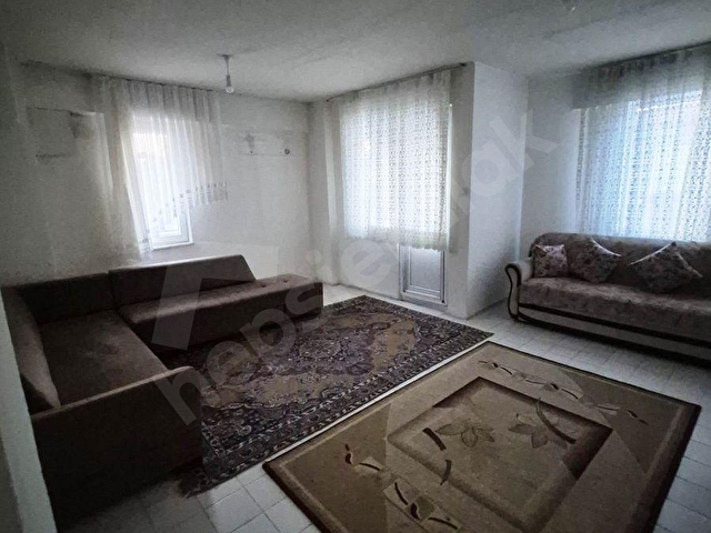 ALTINKUMDA HESAPLI AYRI MUTFAK 4 AYLIK KİRALIK 2+1 EŞYALI DAİRE - Görsel 2