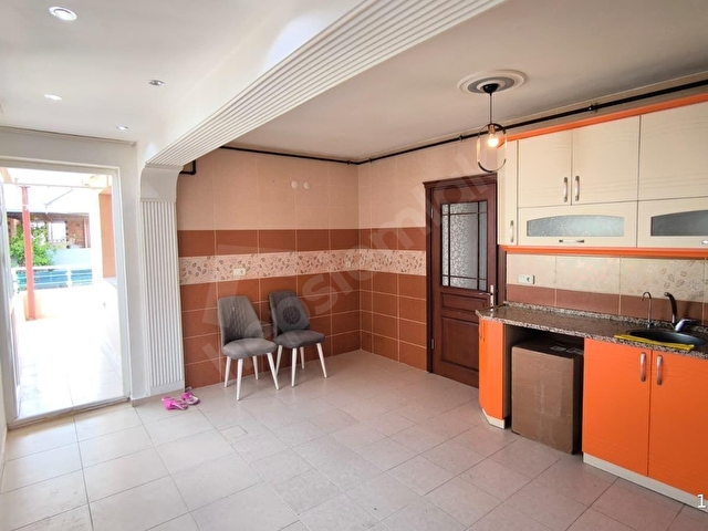 Buca Gazilerde 3+1 Doğalgazlı 160m2 Arakat Kiralık Daire - Görsel 3