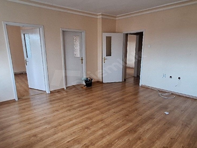 ANA CADDE YE OTOBÜS DOLMUŞ GÜZERGAHINA YAKIN OKUL YAKINI 4 KAT 3+1 DAİRE - Görsel 7