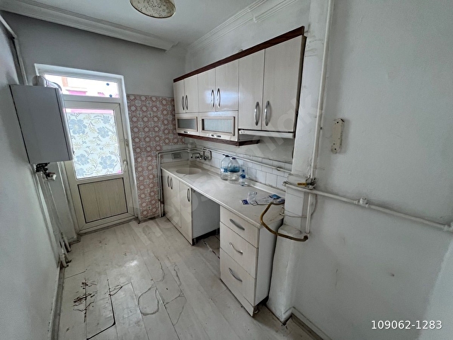 DOĞUŞDAN TEPEBAŞINDA KATTA KLASİK SALON 3+1 KİRALIK DAİRE - Görsel 16