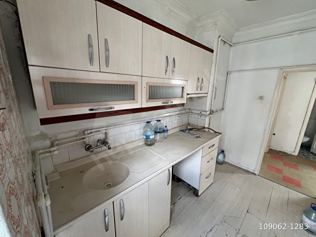 DOĞUŞDAN TEPEBAŞINDA KATTA KLASİK SALON 3+1 KİRALIK DAİRE - Görsel 18