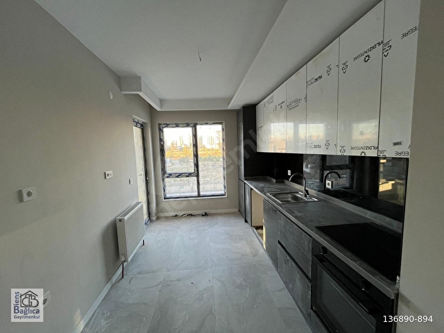BİENSTEN YEŞİLOVANIN EN GÜZEL BİNASINDA 2+1 KİRALIK DAİRE