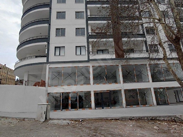TOKAT NİKSARDA ELİT EMLAKTAN SATILIK MERKEZDE ÇOK GENİŞ 2 + 0 DAİRE..