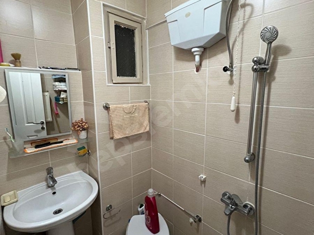 ÜSKÜDAR ZEYNEP KAMİLDE MERKEZİ LOKASYONDA ARA KAT DAİRE - Görsel 19