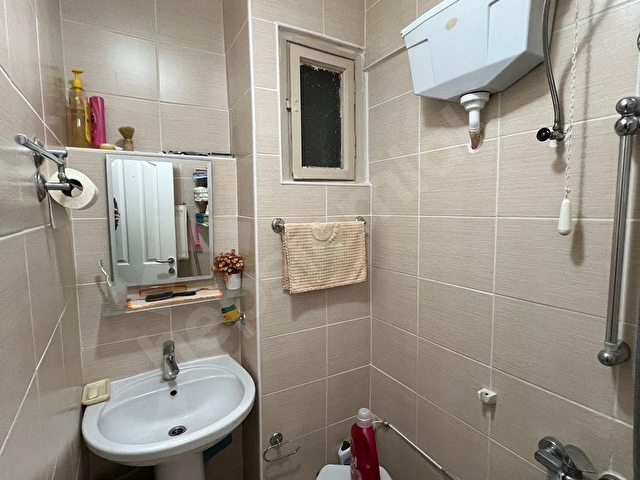 ÜSKÜDAR ZEYNEP KAMİLDE MERKEZİ LOKASYONDA ARA KAT DAİRE - Görsel 20