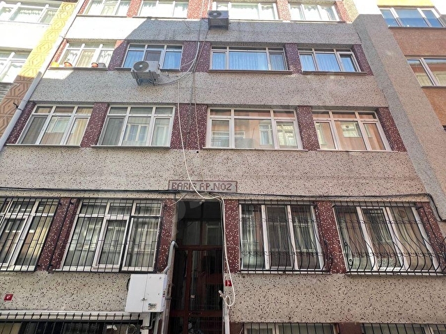 ÜSKÜDAR ZEYNEP KAMİLDE MERKEZİ LOKASYONDA ARA KAT DAİRE - Görsel 28
