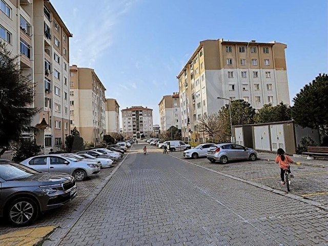 ÇİĞLİ / ATATÜRK MAH.KREDİYE UYGUN SATILIK 3+1 ARA KAT DAİRE - Görsel 5