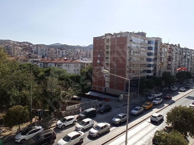 Poligon cadde üzeri 4.kat asansörlü doğalgazlı çift cepheli 3+1 - Görsel 11