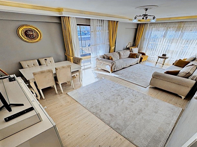 YAYLADA DİŞ HASTANESİ YAKINI EŞYALARI İLE BİRLİKTE SATILIK 3+1