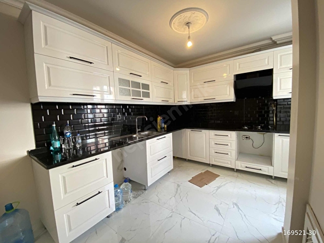 MAHMUTBEY METROYA 5-6 dk 125 m2 3+1 E-BANYOLU - Görsel 8